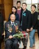 Студенческий актив СКГУ им. М. Козыбаева посетил ветерана ВОВ Хасыма Джунусова