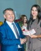 Вручение дипломов – самое яркое событие в жизни выпускниковВручение дипломов  – самое яркое событие в жизни выпускников