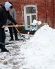 Студенты убрали снег с территории исторического комплекса музея