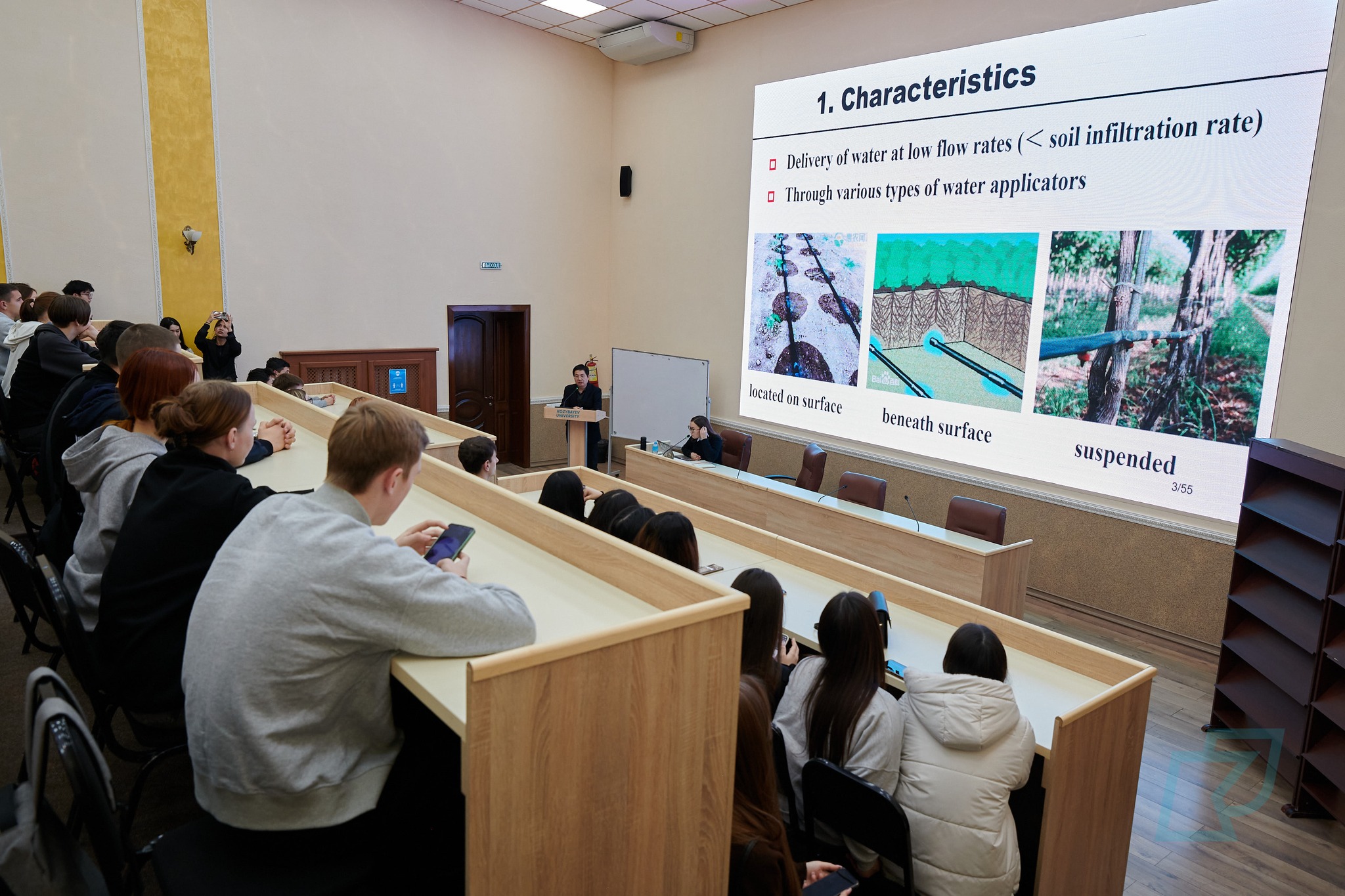 Вместе с профессором Ван Юбао изучаем вопросы водных ресурсов