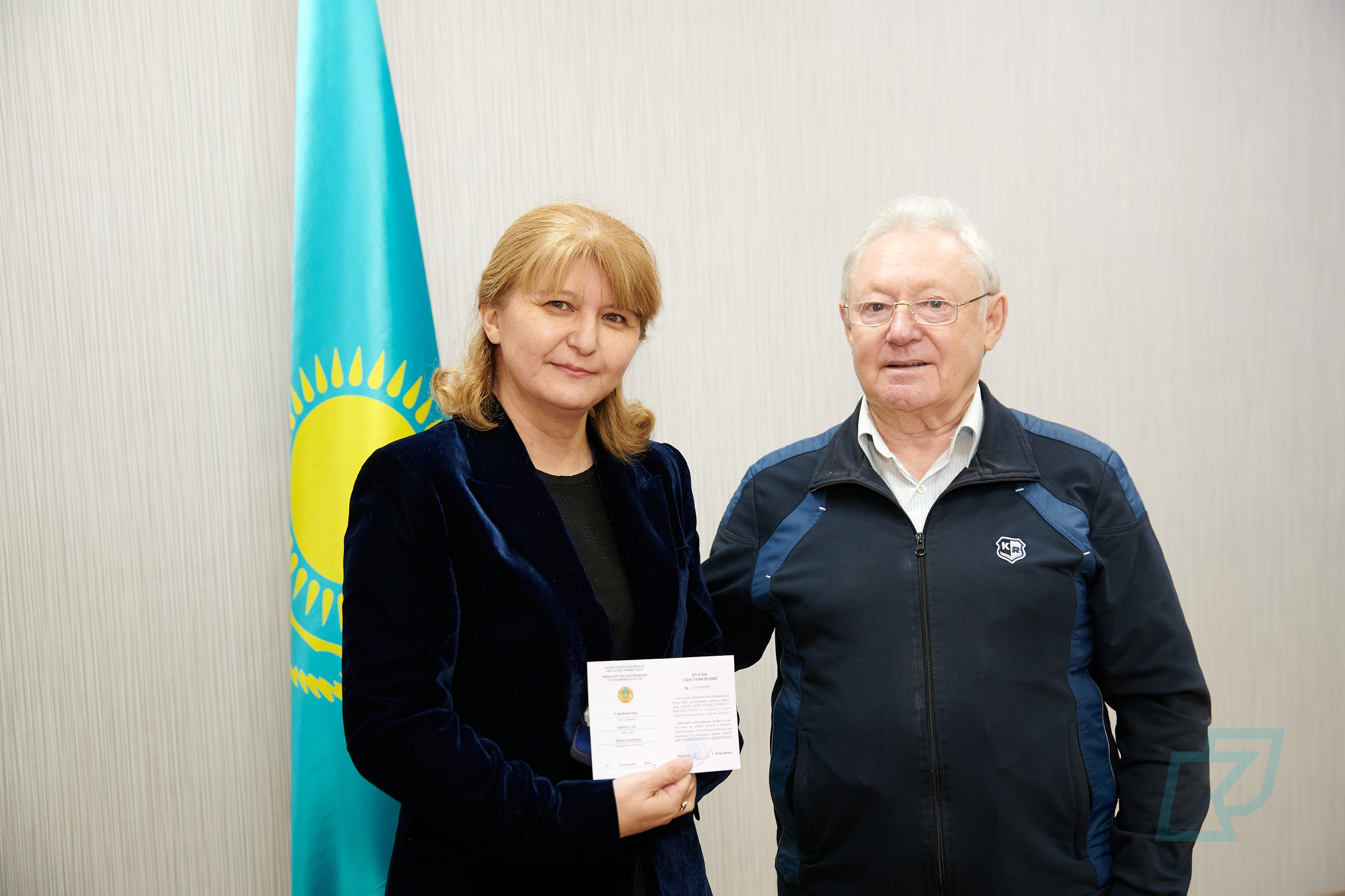 Қажырлы еңбектері үшін марапатталды