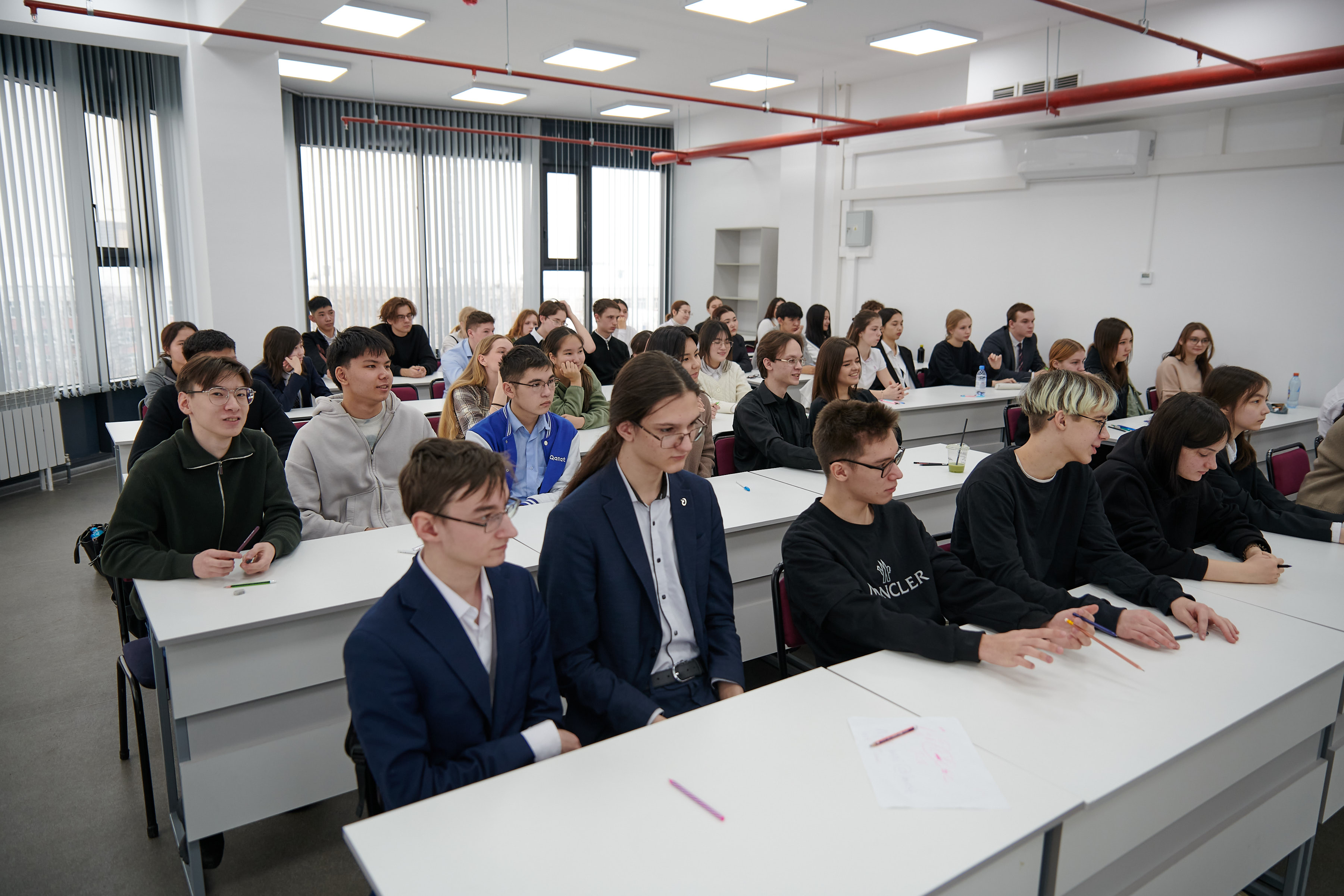 Жаңа 2025 жылға арналған кабинеттің үздік безендірілуі» байқауы