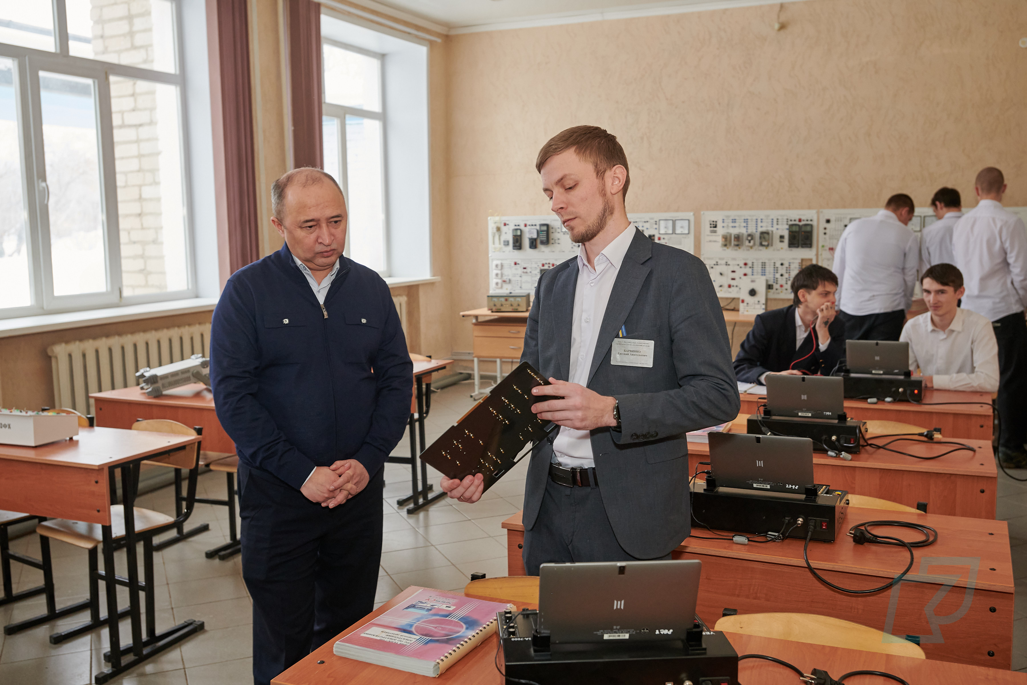 Колледж түлектері үшін дуальды оқыту