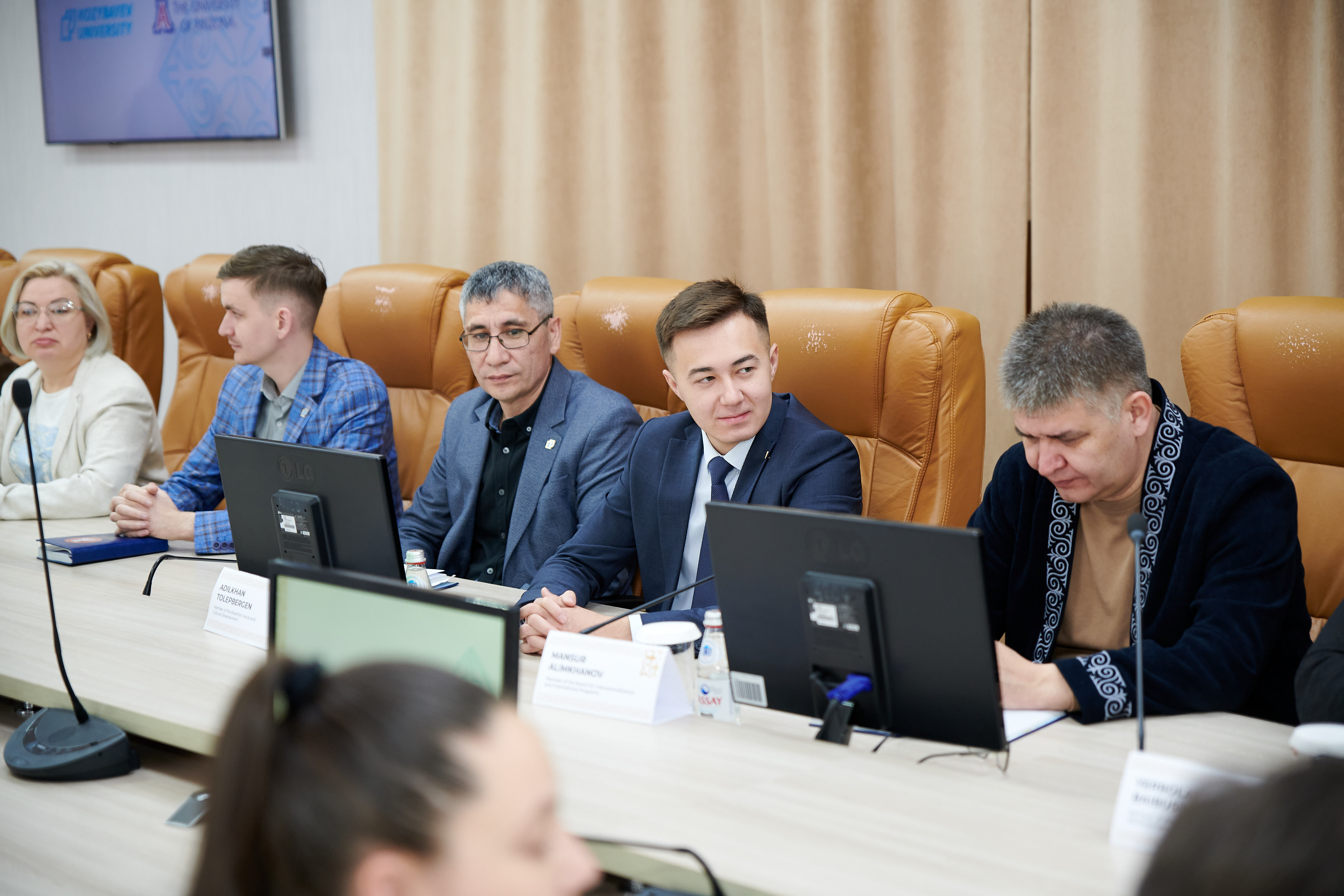 Әлемдік деңгейдегі ғалымдармен ынтымақтастық: қозыбаев университеті зерттеу әлеуетін нығайтады