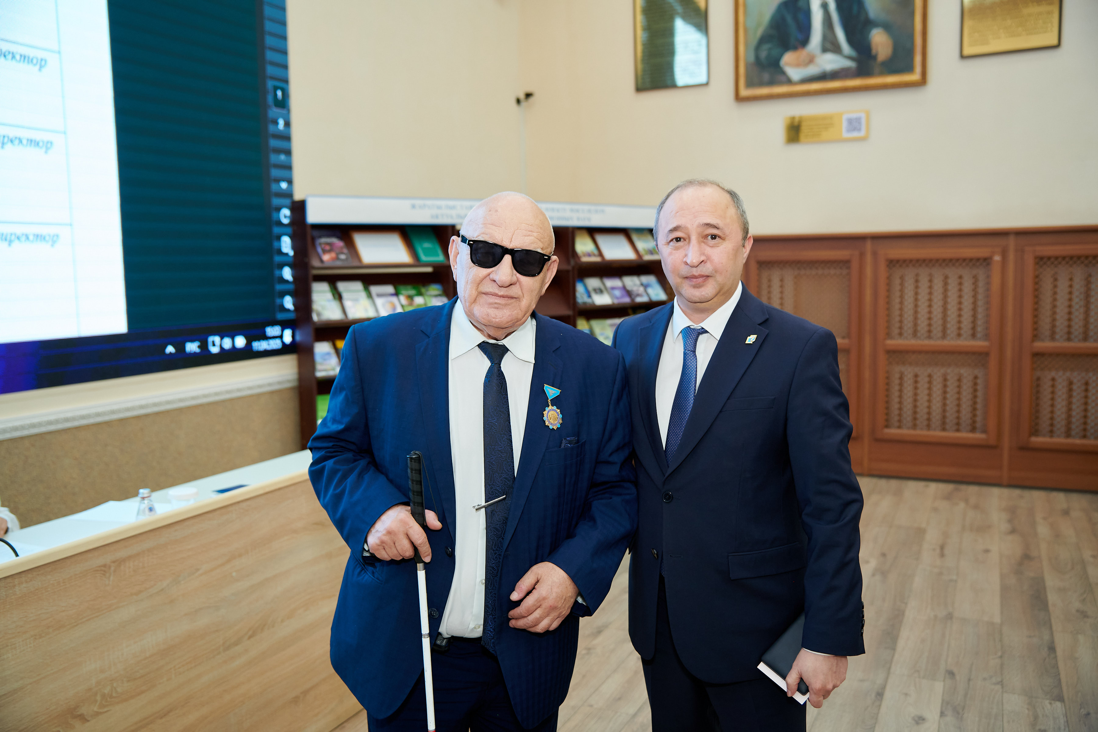 Почет и признание: награждение ко Дню работников науки