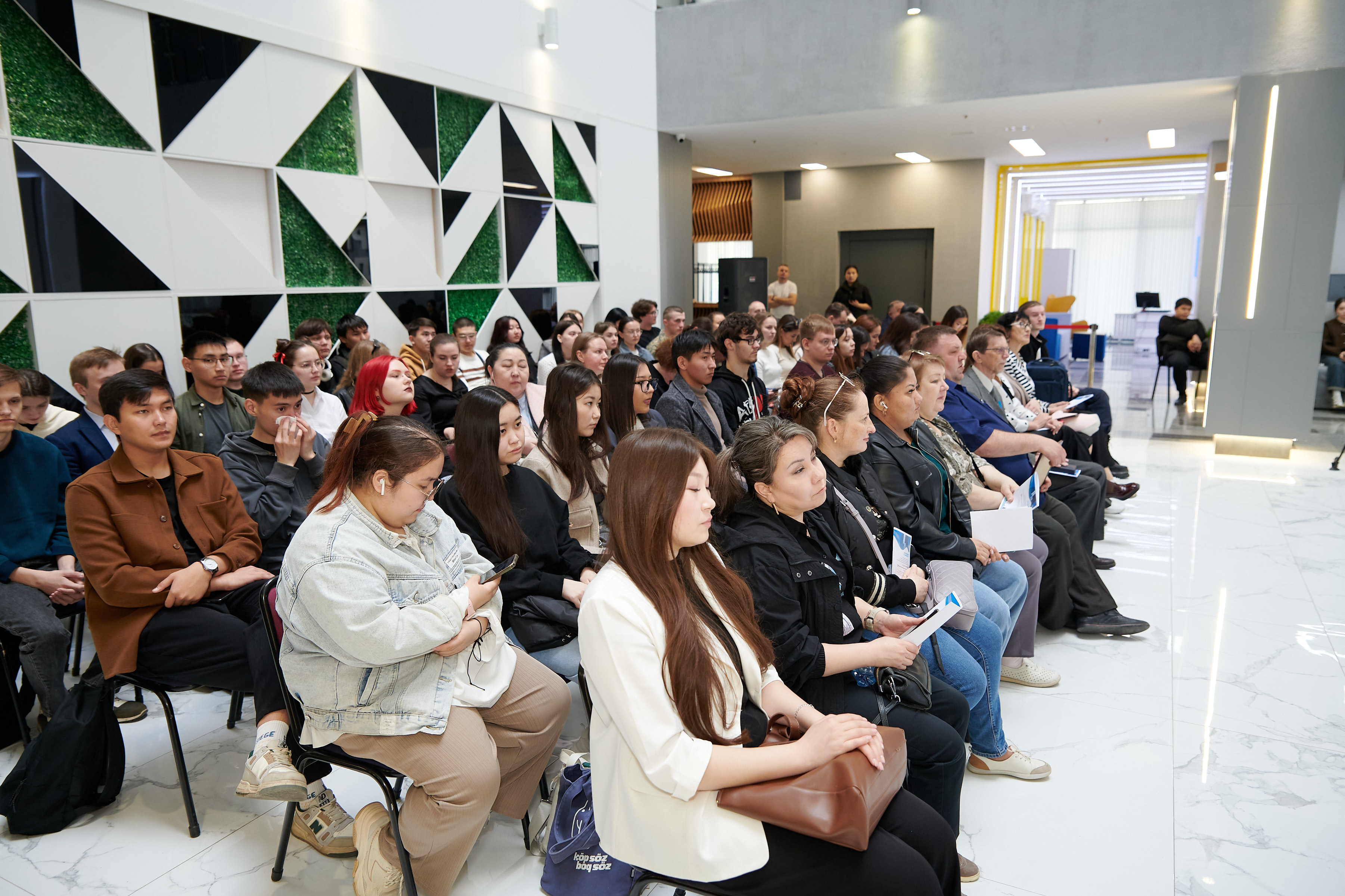 Қозыбаев университетінде ТМД-дағы тұрақты даму және ғарыштық зерттеулер бойынша семинар