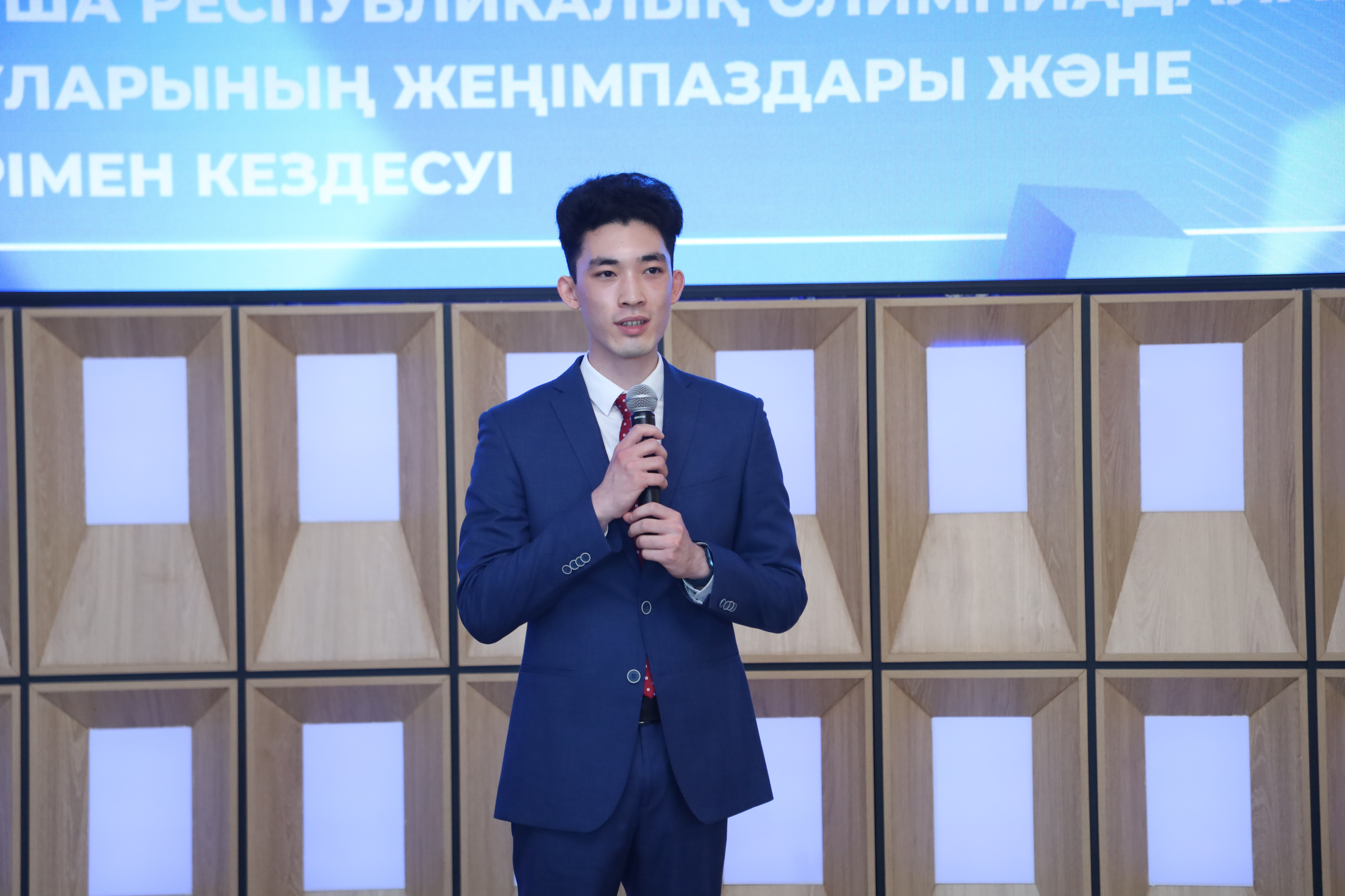 Талантливые школьники СКО получили приглашения в Kozybayev University