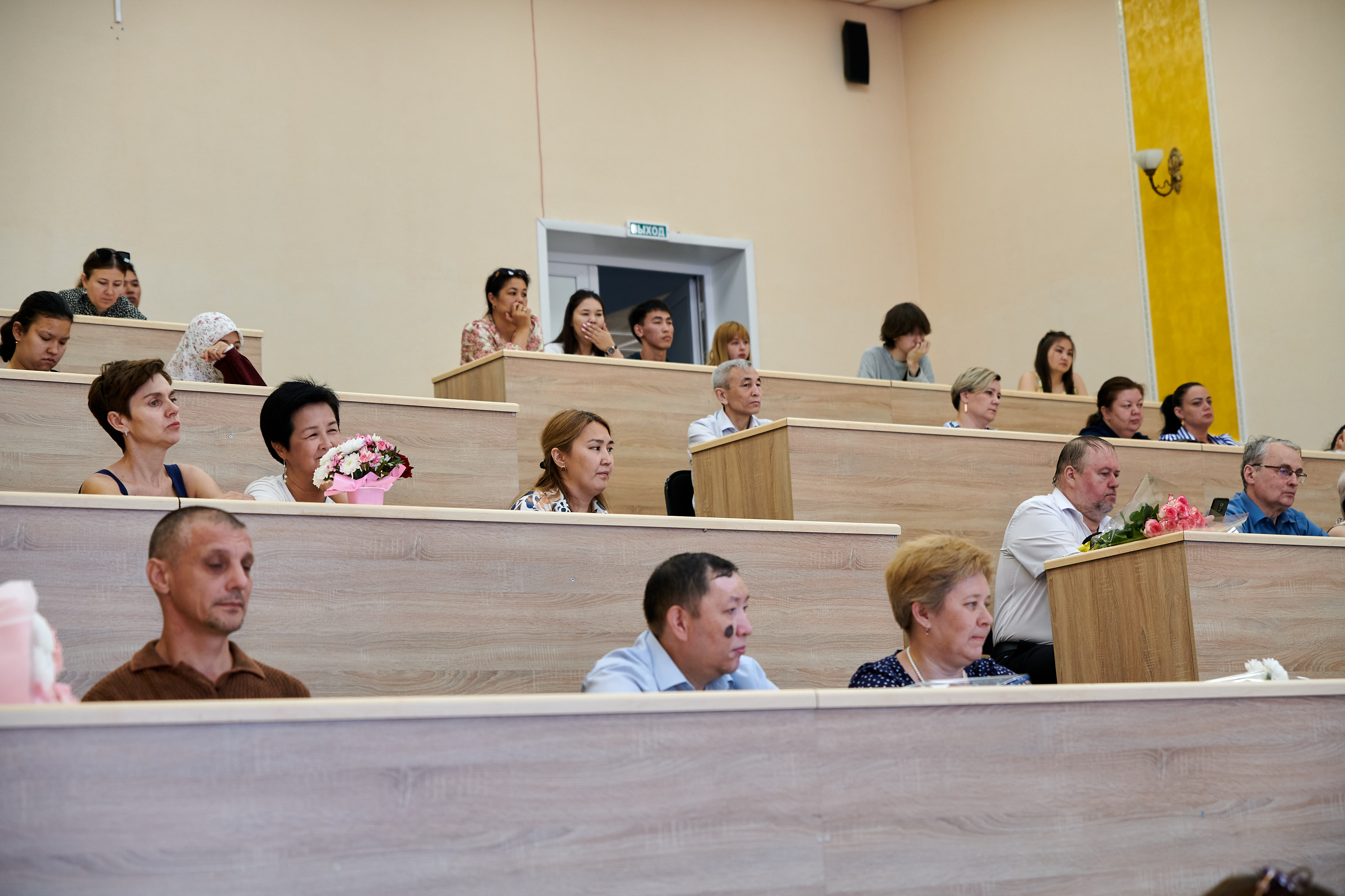 Тамара Михайловна, 80 жылдығыңызбен құттықтаймыз!