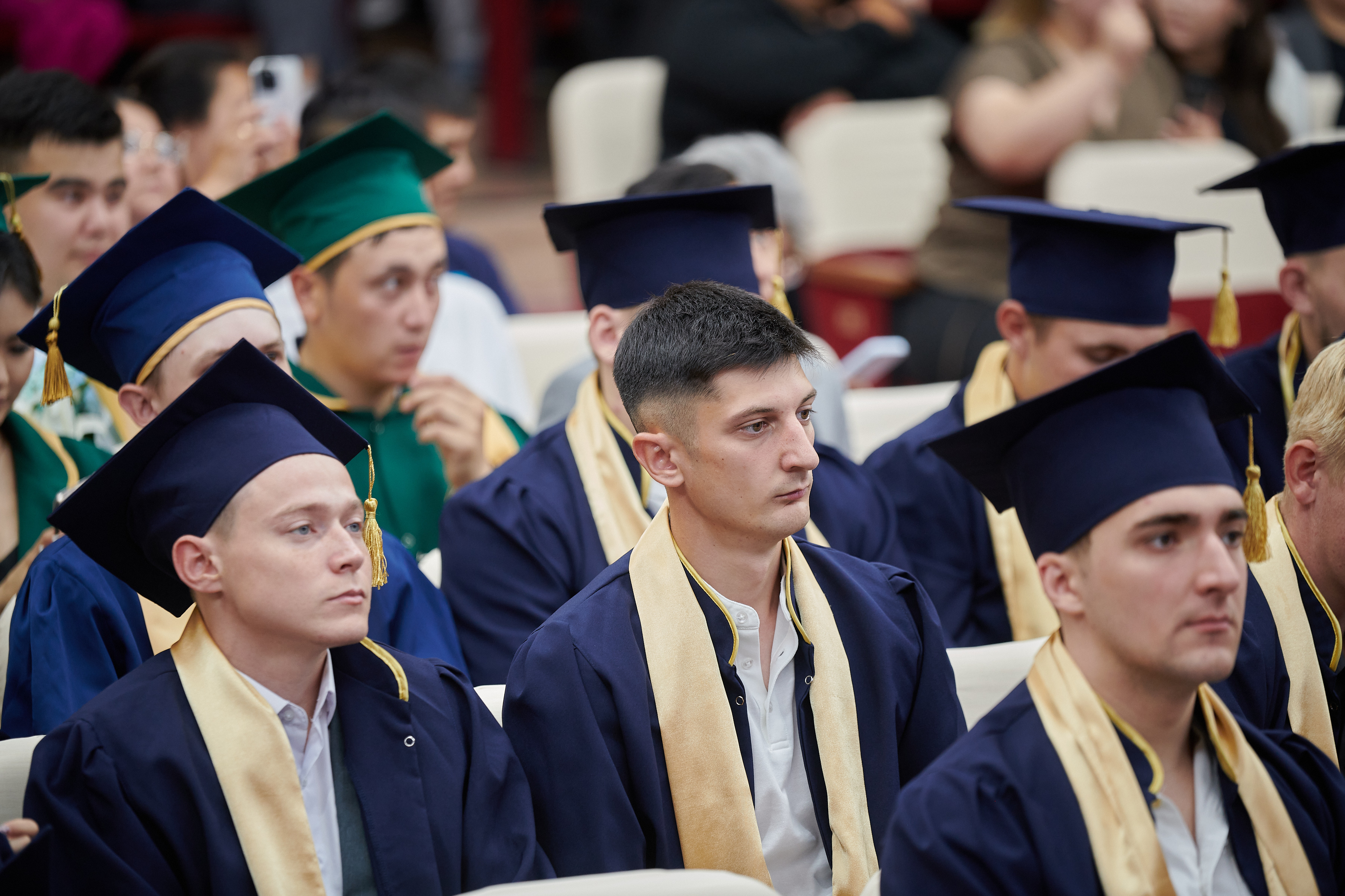 Первыми в этом году заветные дипломы получили выпускники  Педагогического факультета