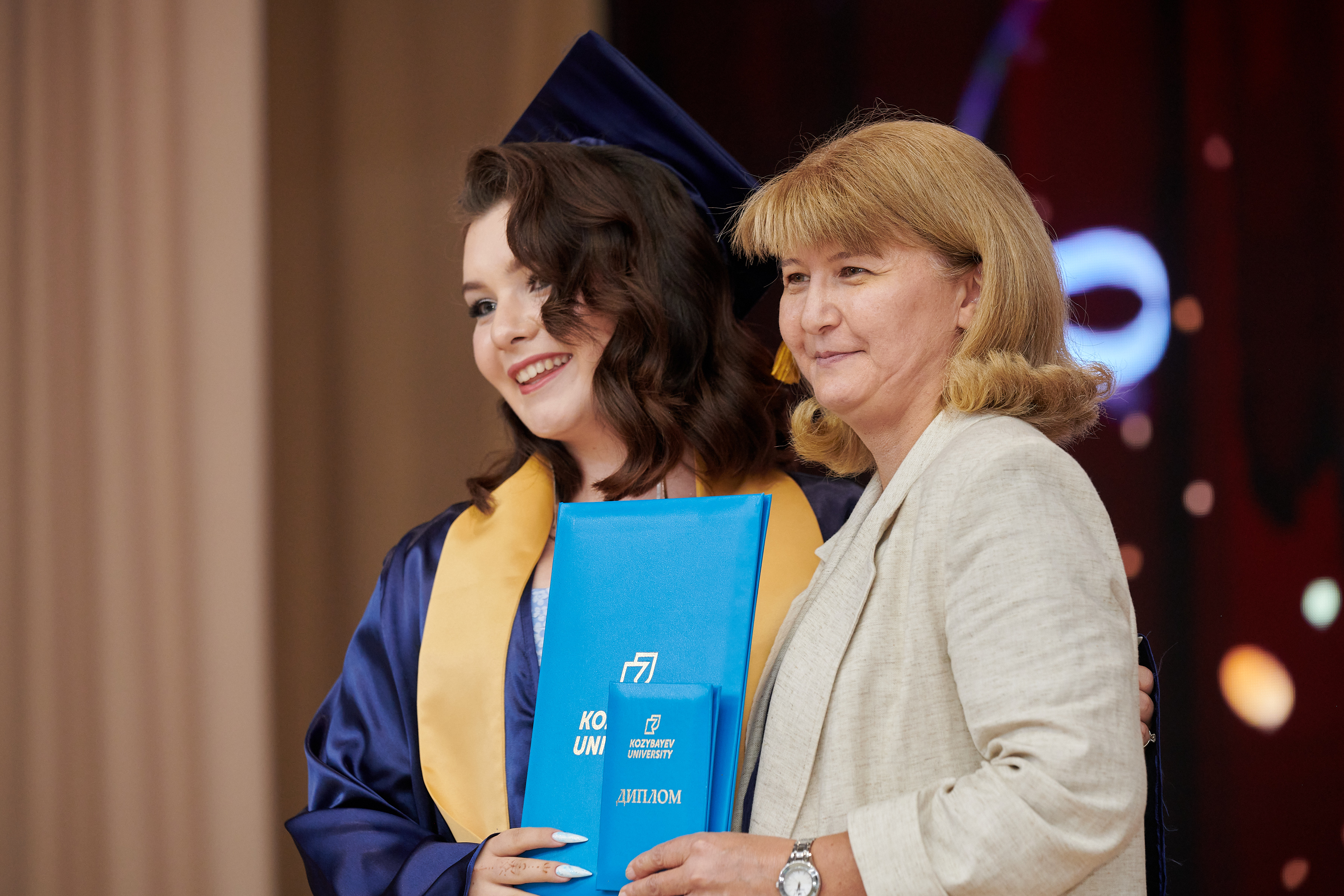 Первыми в этом году заветные дипломы получили выпускники  Педагогического факультета