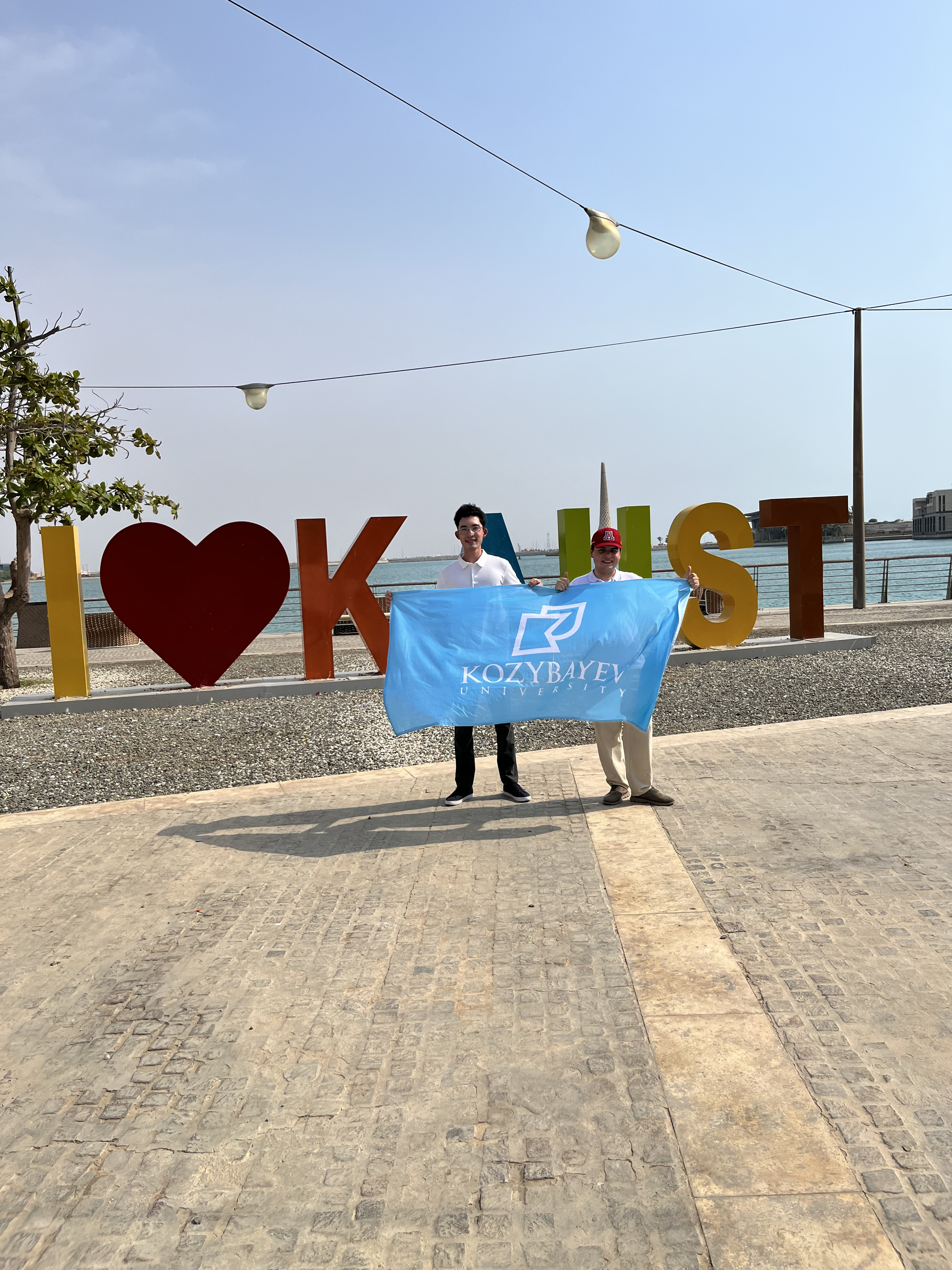 ҚОЗЫБАЕВ УНИВЕРСИТЕТІНІҢ СТУДЕНТТЕРІ KAUST-ТА ҒЫЛЫМИ ТАҒЫЛЫМДАМАДАН ӨТТІ