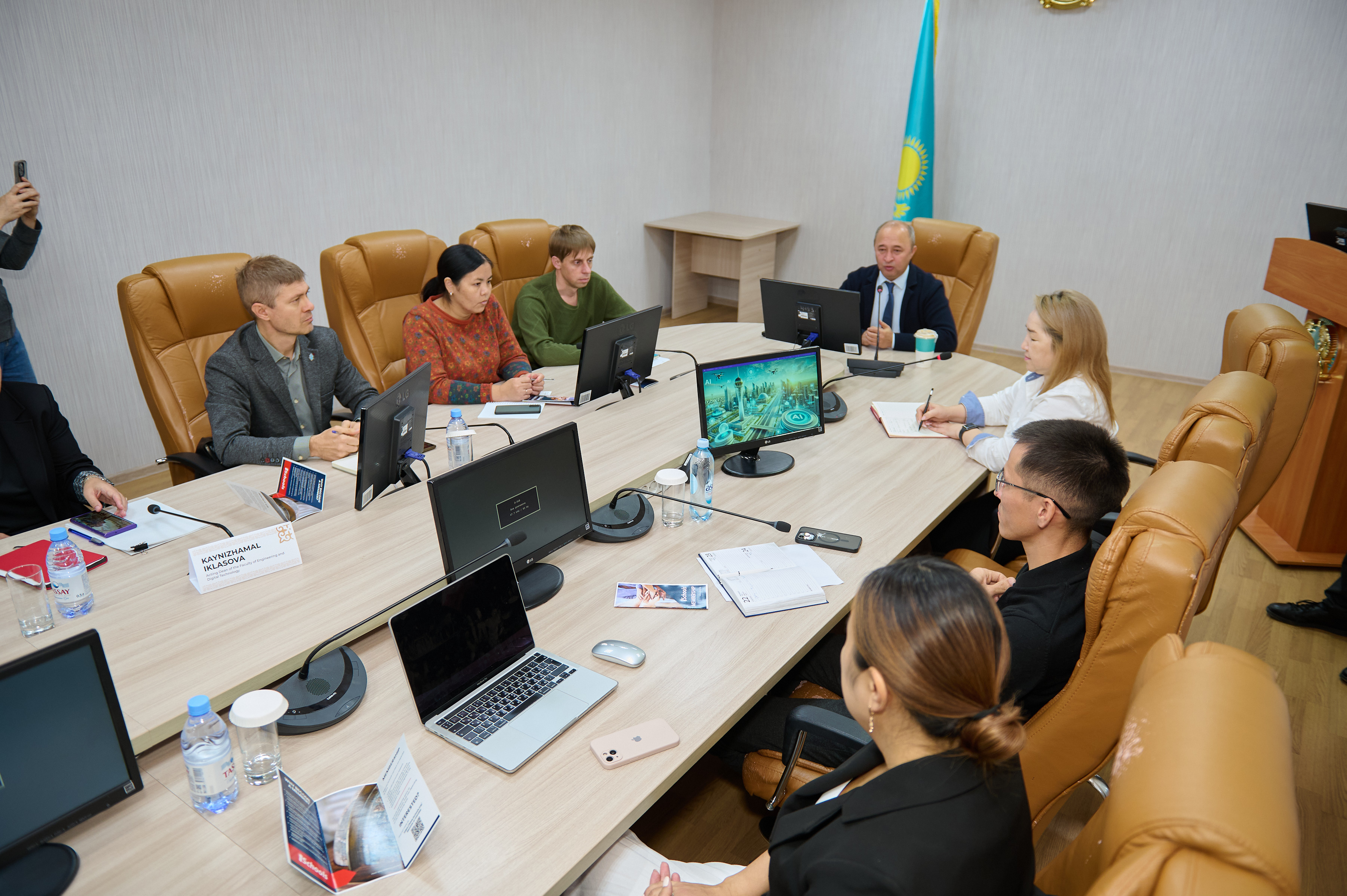 Аризона университеті делегациясының Қозыбаев университетіндегі бір апталық сапары нәтижелі болды