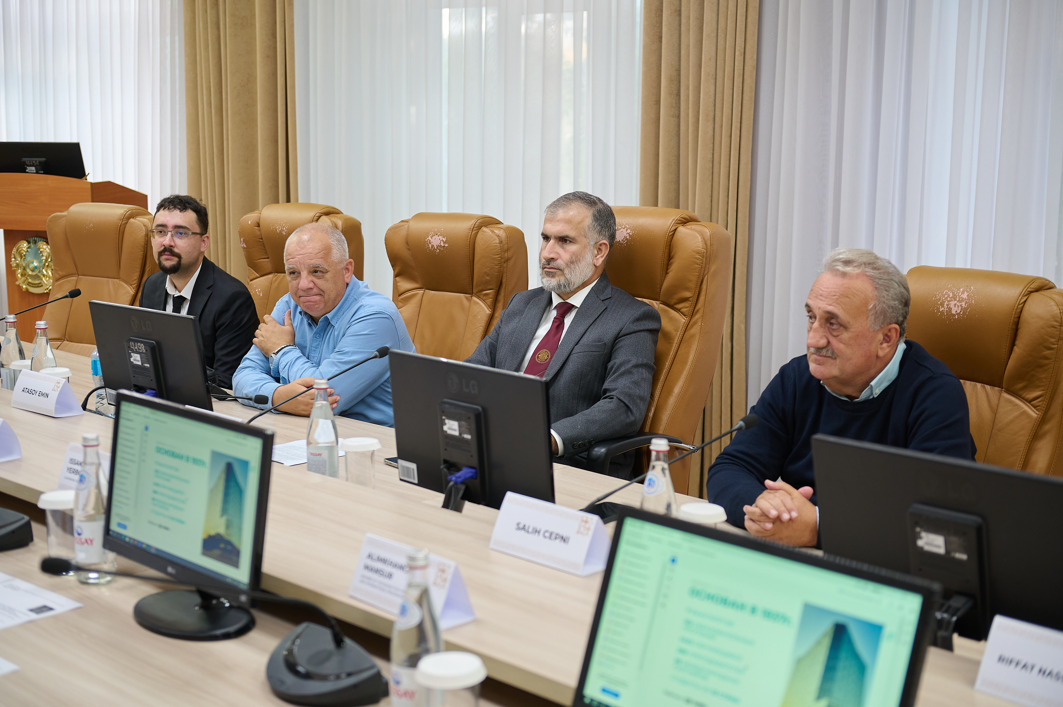 Университетімізге Франция, Түркия, Пәкістан елдерінен шетелдік профессорлар келді