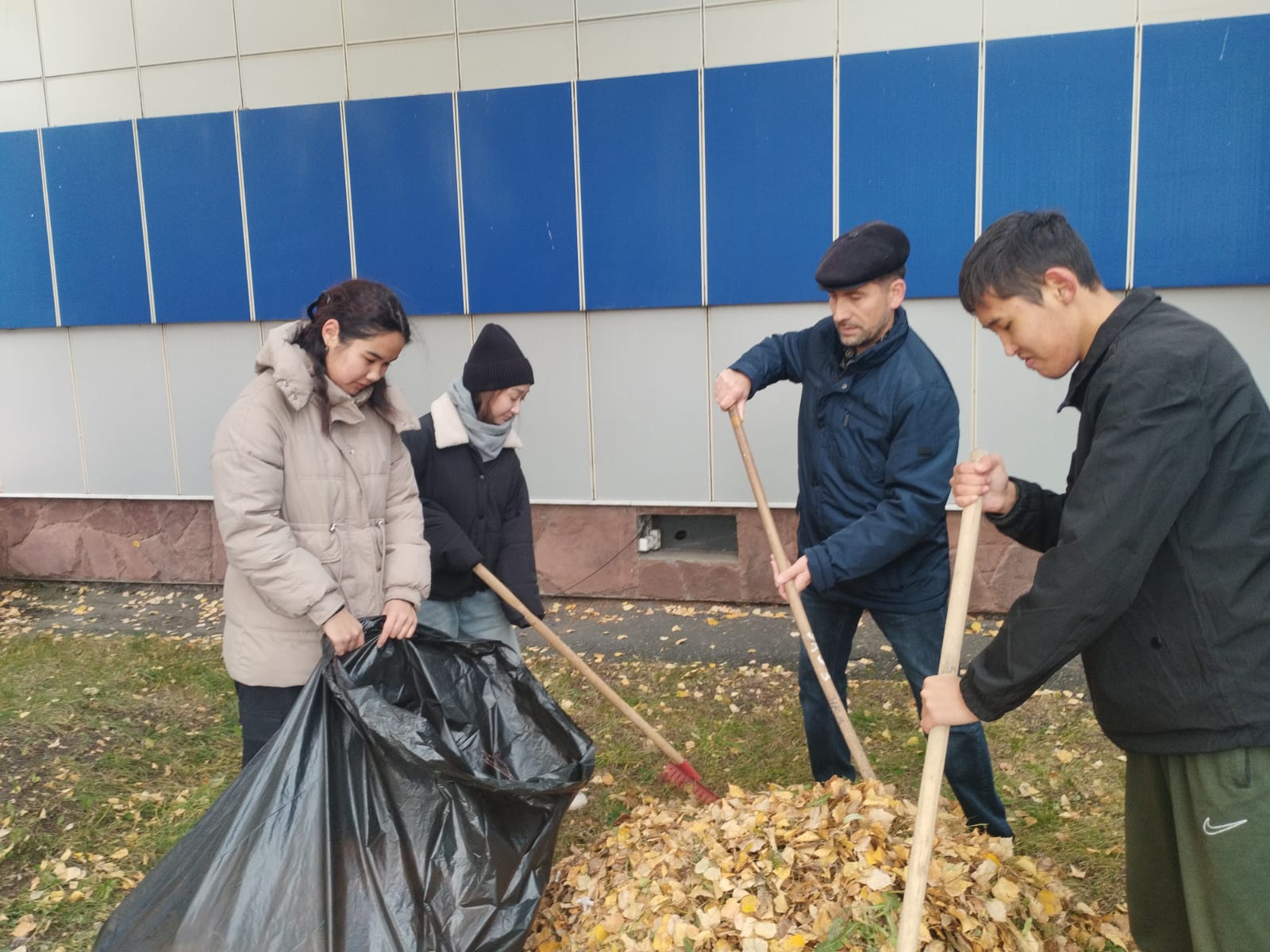 Қозыбаев университеті «Таза Қазақстан» жалпы республикалық акциясына қатысты