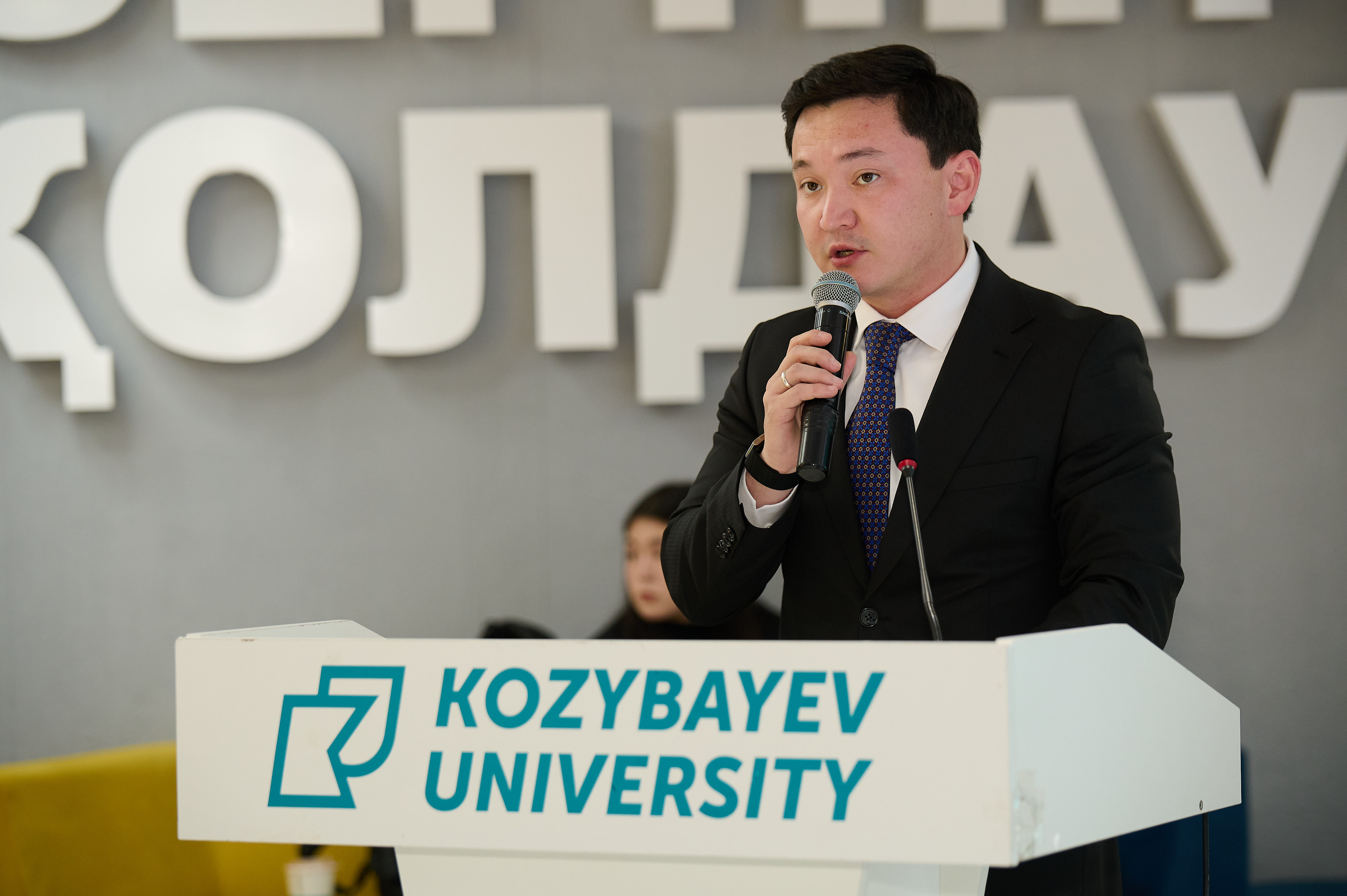 РАЗРАБОТКА АТЛАСА ПРОФЕССИЙ БУДУЩЕГО: ОБЪЕДИНЕНИЕ ВЛАСТИ, БИЗНЕСА И ОБРАЗОВАНИЯ