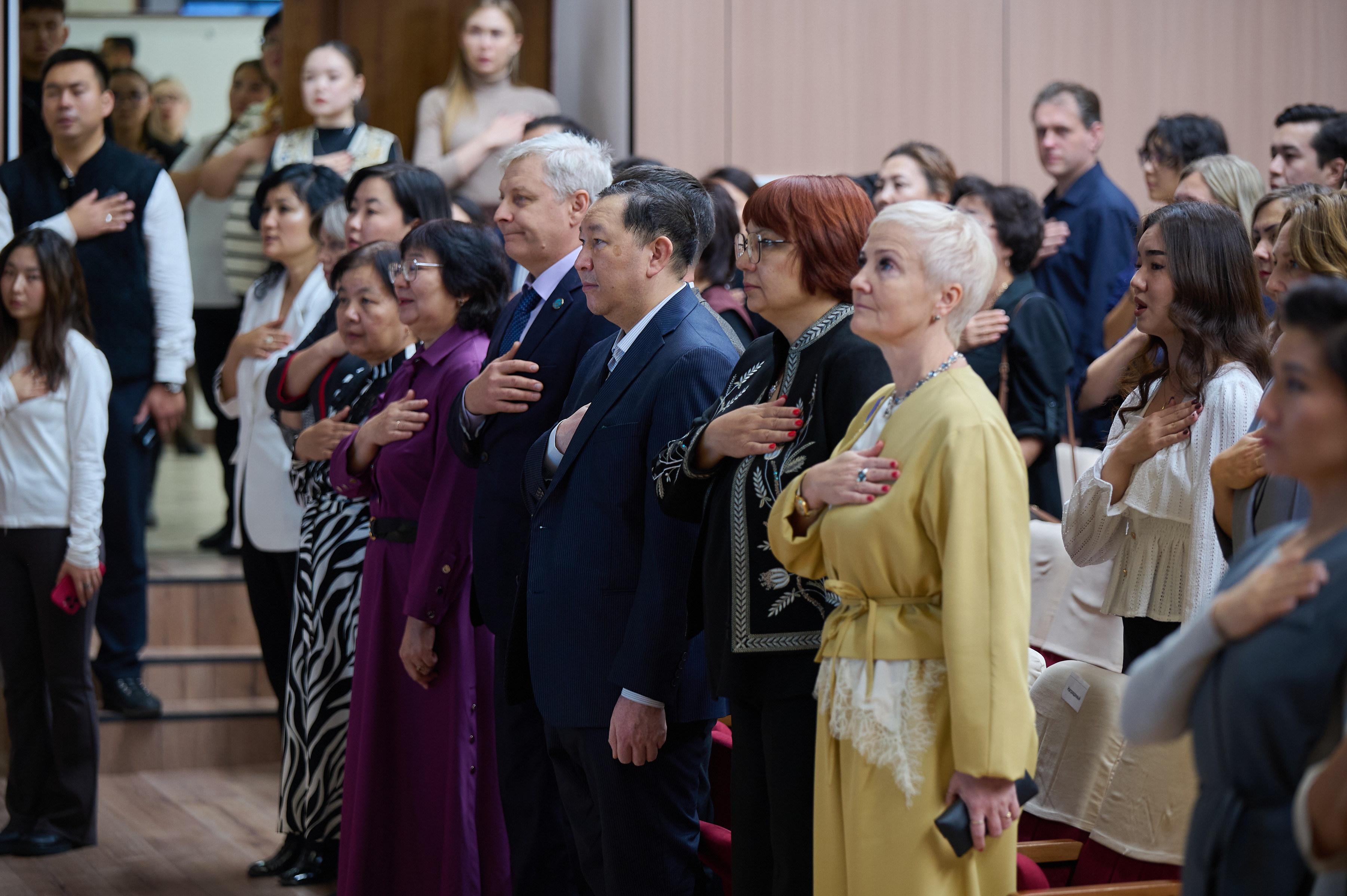 В Kozybayev University отметили День Республики Казахстан: признание заслуг и чествование лучших