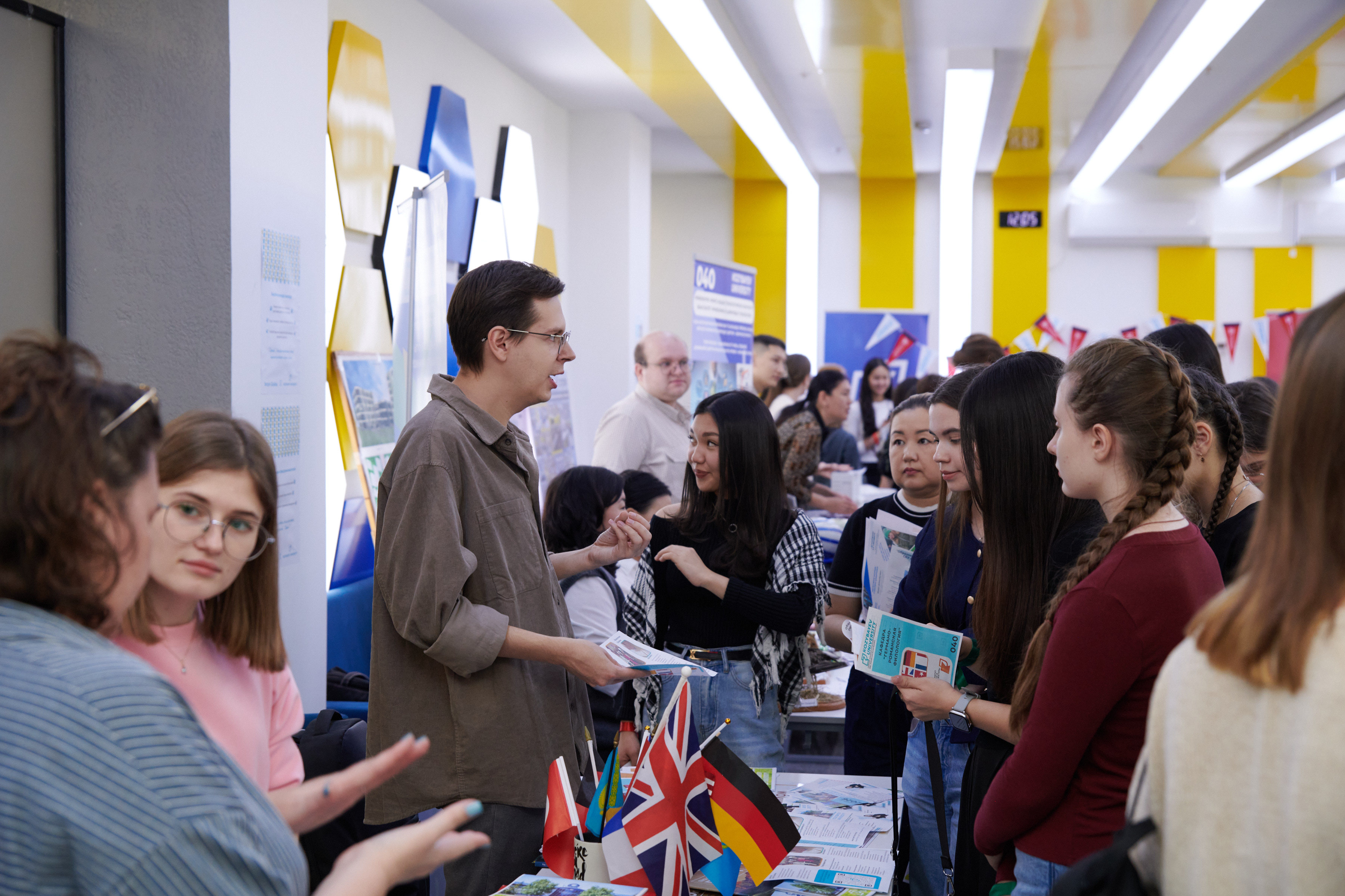 Абитуриенты познакомились с возможностями Kozybayev University