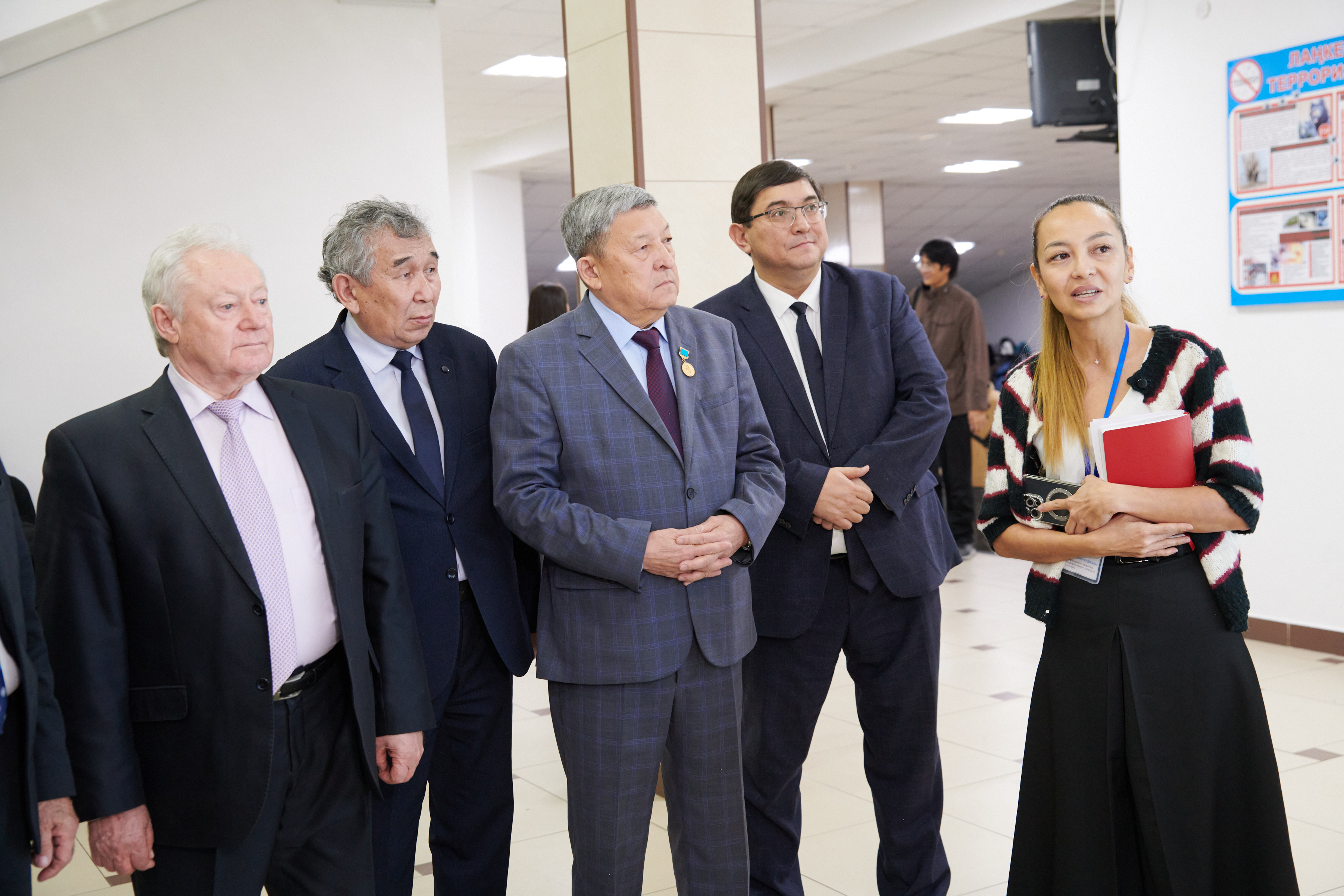ҒЫЛЫМ ЖӘНЕ ЖОҒАРЫ БІЛІМ ВИЦЕ-МИНИСТРІ СОЛТҮСТІК ҚАЗАҚСТАН ОБЛЫСЫ ХАЛҚЫМЕН КЕЗДЕСТІ