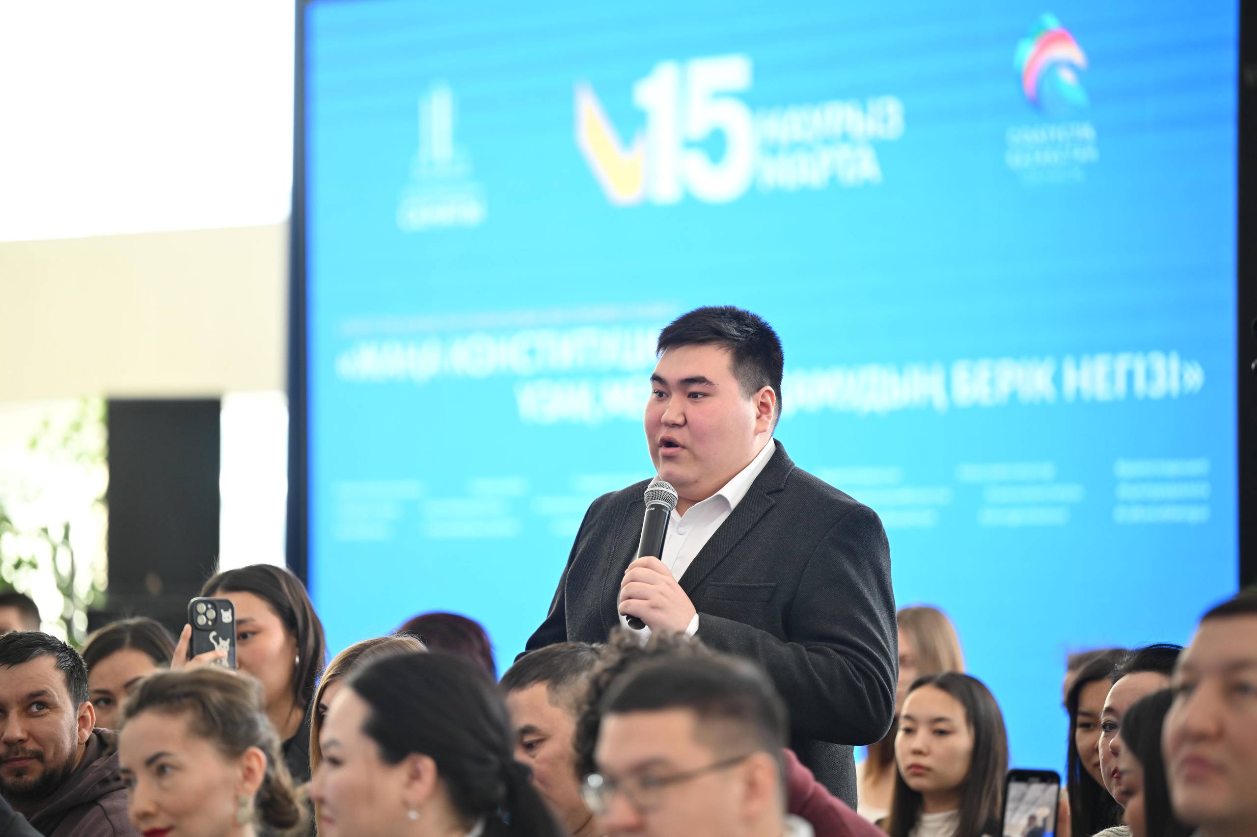 Наши студенты приняли участие во встрече с Председателем Сената