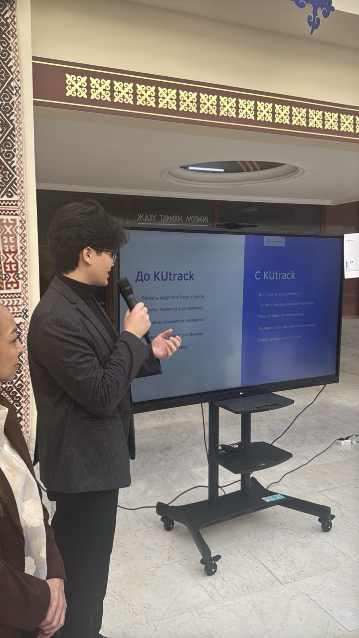 Біздің студенттер «ENU AI-Sana EXPO – 2.0» көрмесінде ЖИ шешімдерін ұсынды
