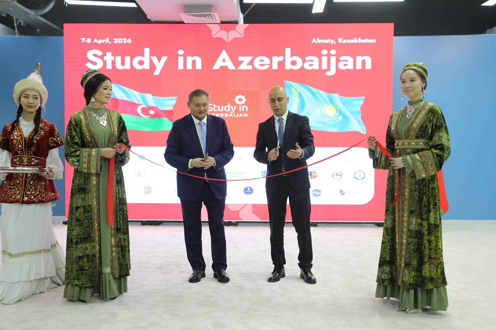Подписание международных соглашений: Kozybayev University выходит на новый уровень
