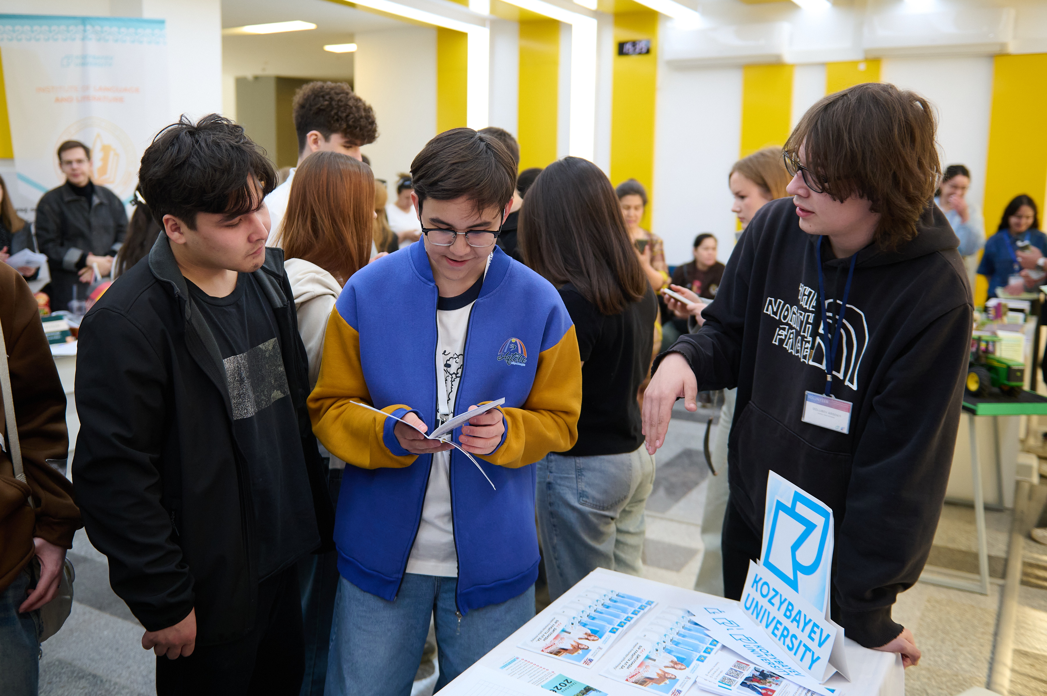 Школьники со всего Казахстана посетили Kozybayev University