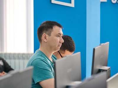 Tomorrow School начала работу