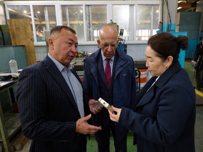 Визит делегации Kozybayev University и Назарбаев Университета на завод им. С.М.Кирова