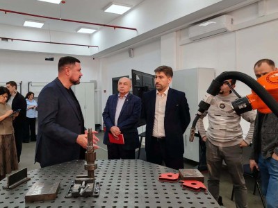 СКУ им. М. Козыбаева и «КазахМедИмпорт»: от подготовки кадров до совместных разработок