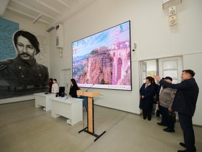 Қорытынды, марапаттар және ұрпақтар сабақтастығы: Kozybayev University-де ардагерлер, ұстаздар мен қызметкерлерге құрмет көрсетілді