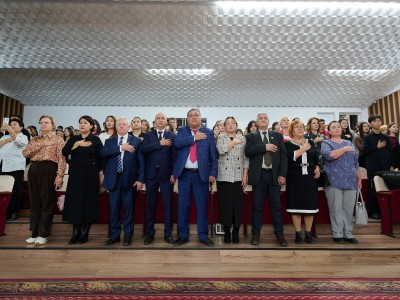 Қозыбаев университетінде Республика күні салтанатты түрде аталып өтті: марапаттар, жетістіктер және жаңа мүмкіндіктер