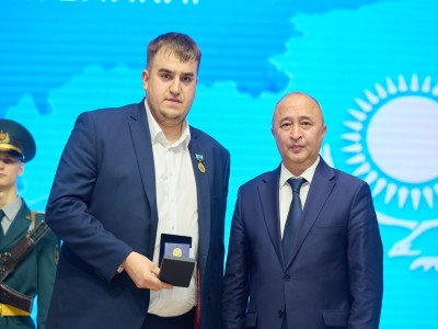 Қозыбаев университетінде Республика күні салтанатты түрде аталып өтті: марапаттар, жетістіктер және жаңа мүмкіндіктер