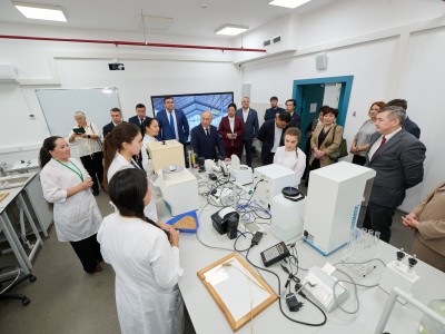 Біз қалыптастырып жатқан сенім: Kozybayev University Директорлар кеңесі мен жұртшылыққа қызметінің нәтижелері мен даму жоспарларын таныстырды