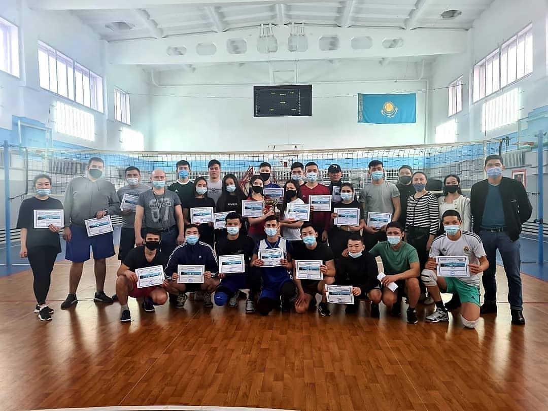 Бәсекелестік пен достық рухында!