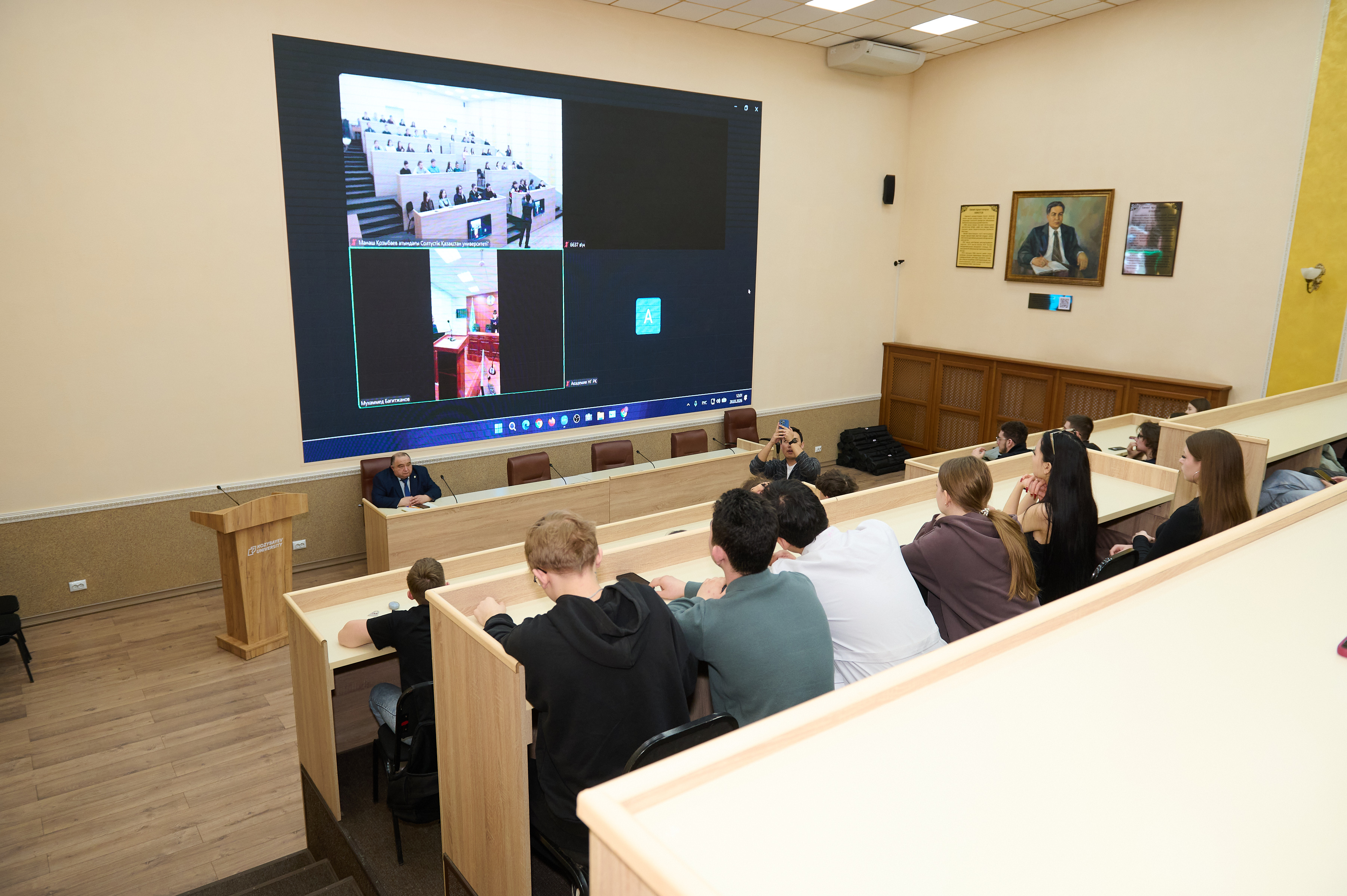 Студенттер көрсетілімдік сот отырысына қатысты