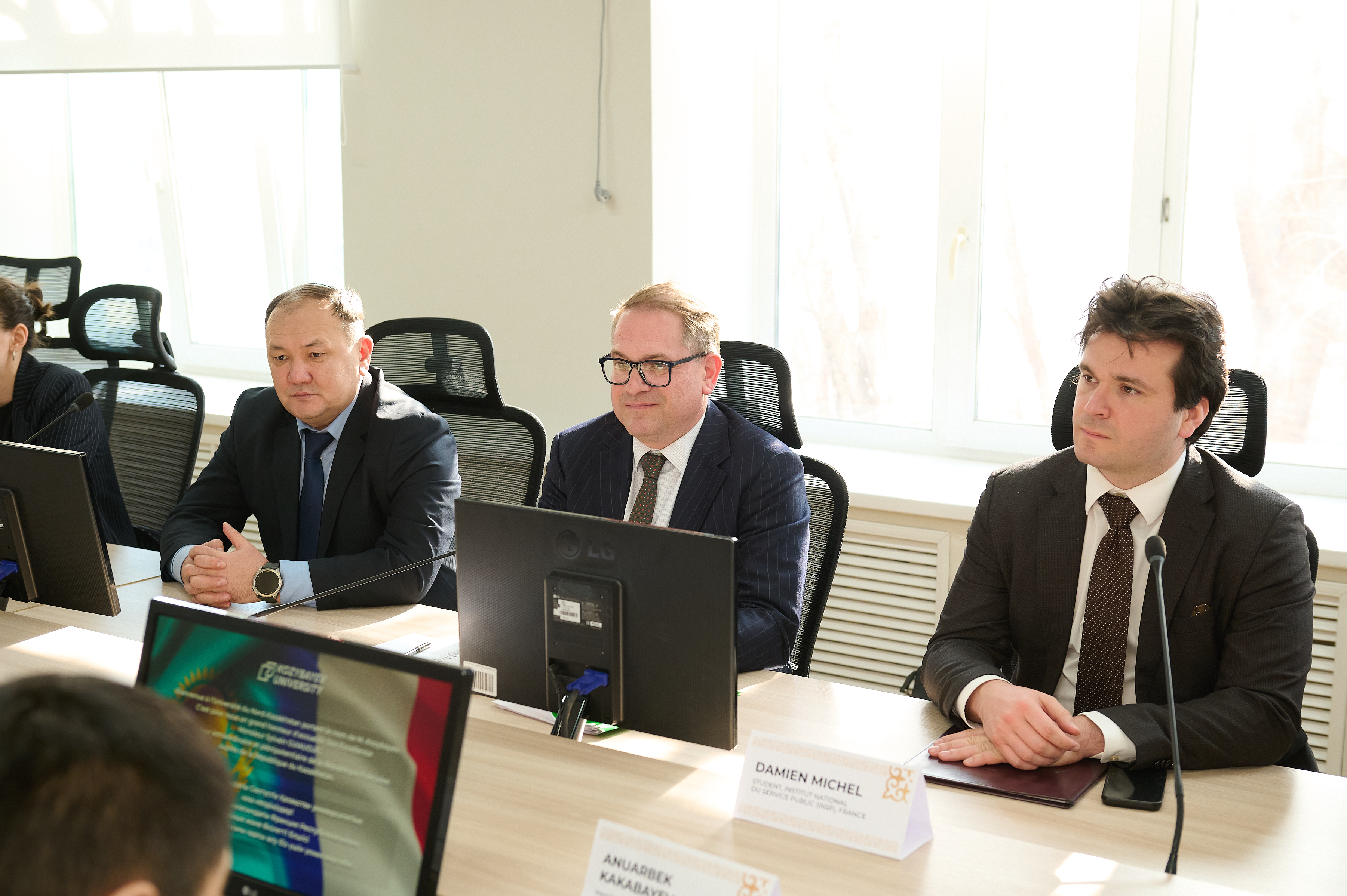 Франция елшісі Сильван Гиогенің Қозыбаев университетіне  сапары