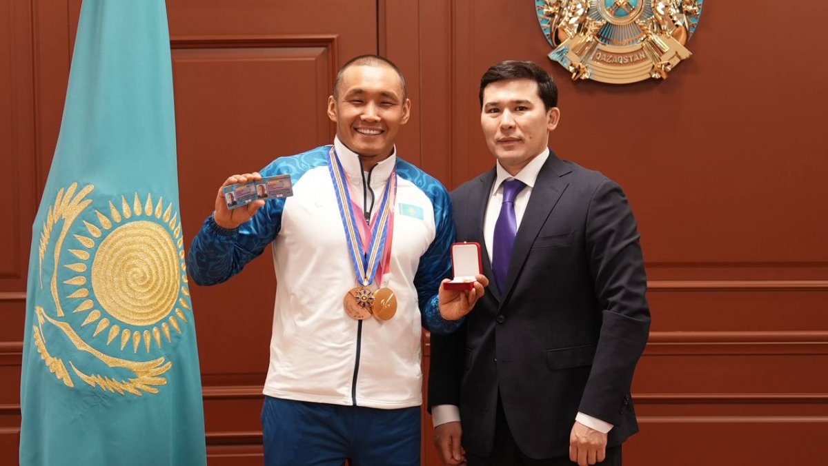 ЕРБОЛ ХАМИТОВ-ҚАЗАҚСТАННЫҢ ЕҢБЕК СІҢІРГЕН СПОРТ ШЕБЕРІ